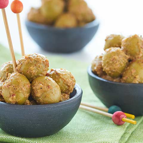 GREEN OLIVES IN GARLIC CHUTNEY