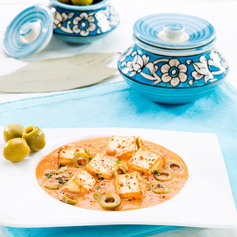 PANEER AND OLIVE BUTTER MASALA