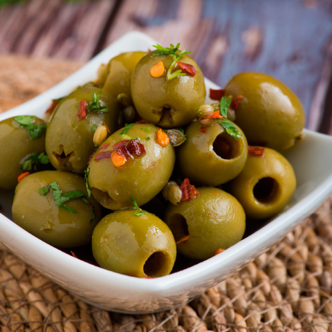 SEASONED OLIVES IN BRINE