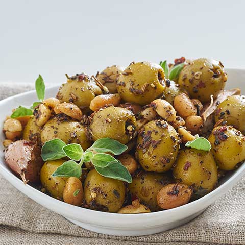 SPICY PEANUTS PIMENTO AND OLIVES FROM SPAIN